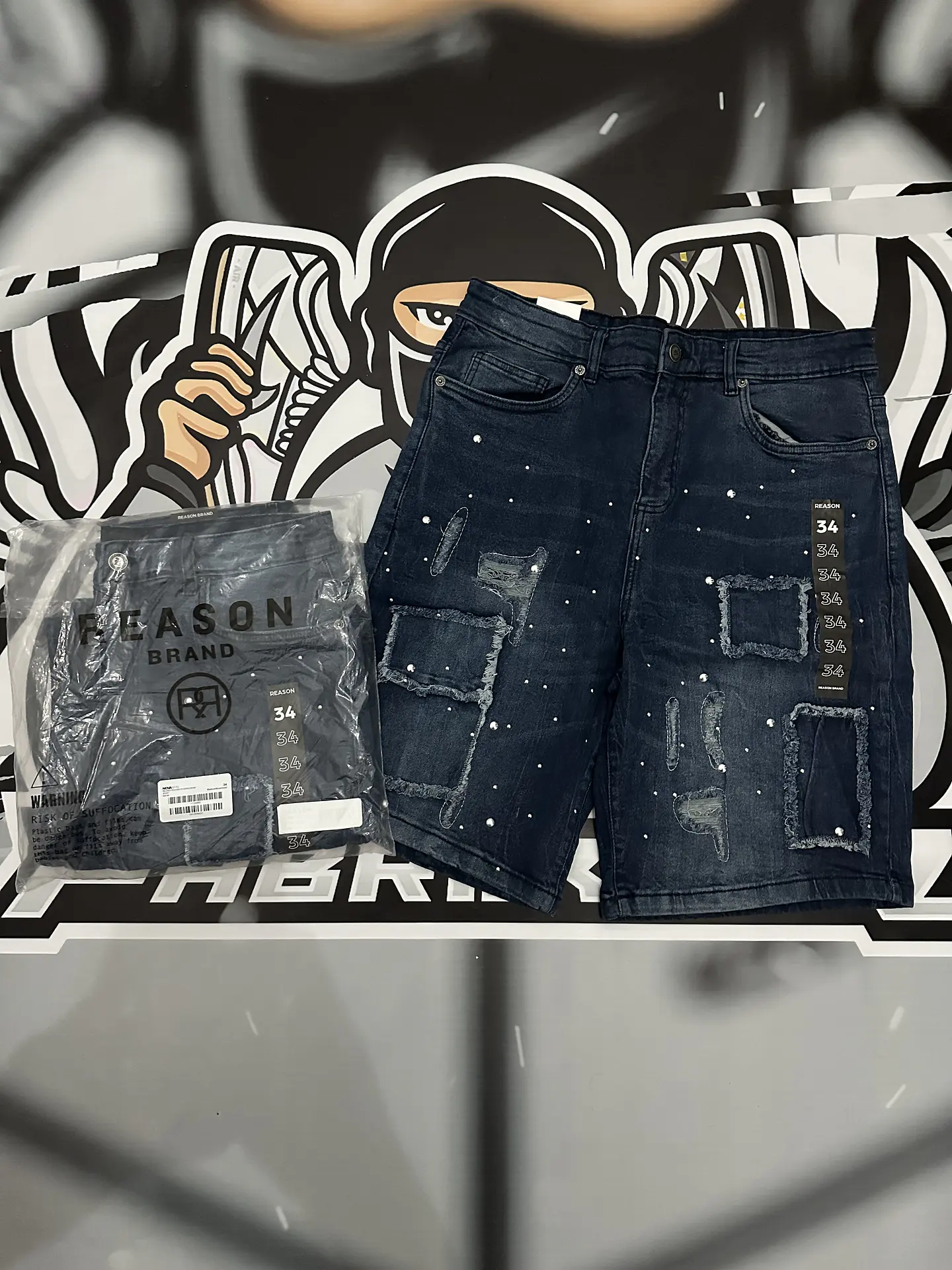 Short Fashion Nova Jeans worn blue 4