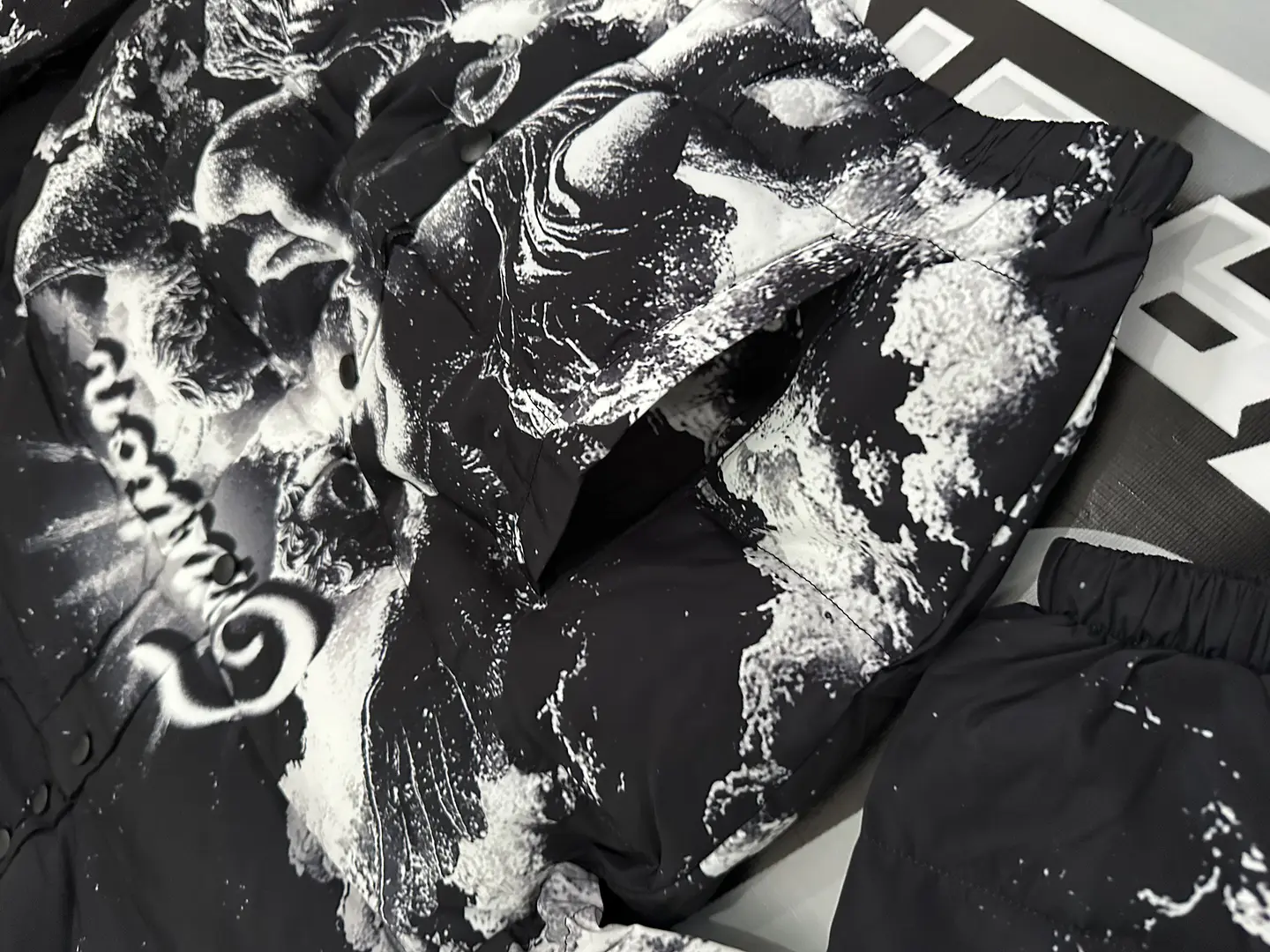 Mixed Emotion ‘Cloud’ Puffer Jacket  4