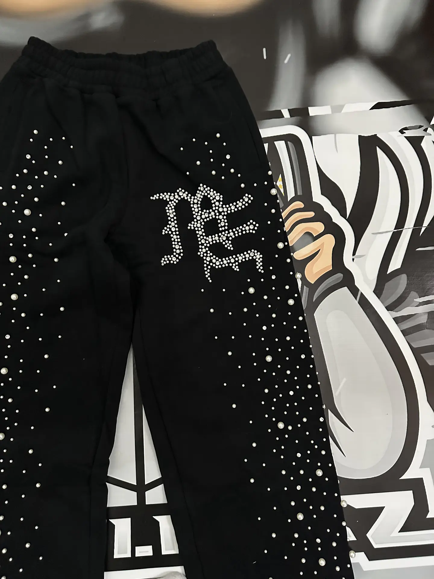 Mixed Emotion Conjunto Black ‘Pearl’ - Hoodie + pants 7