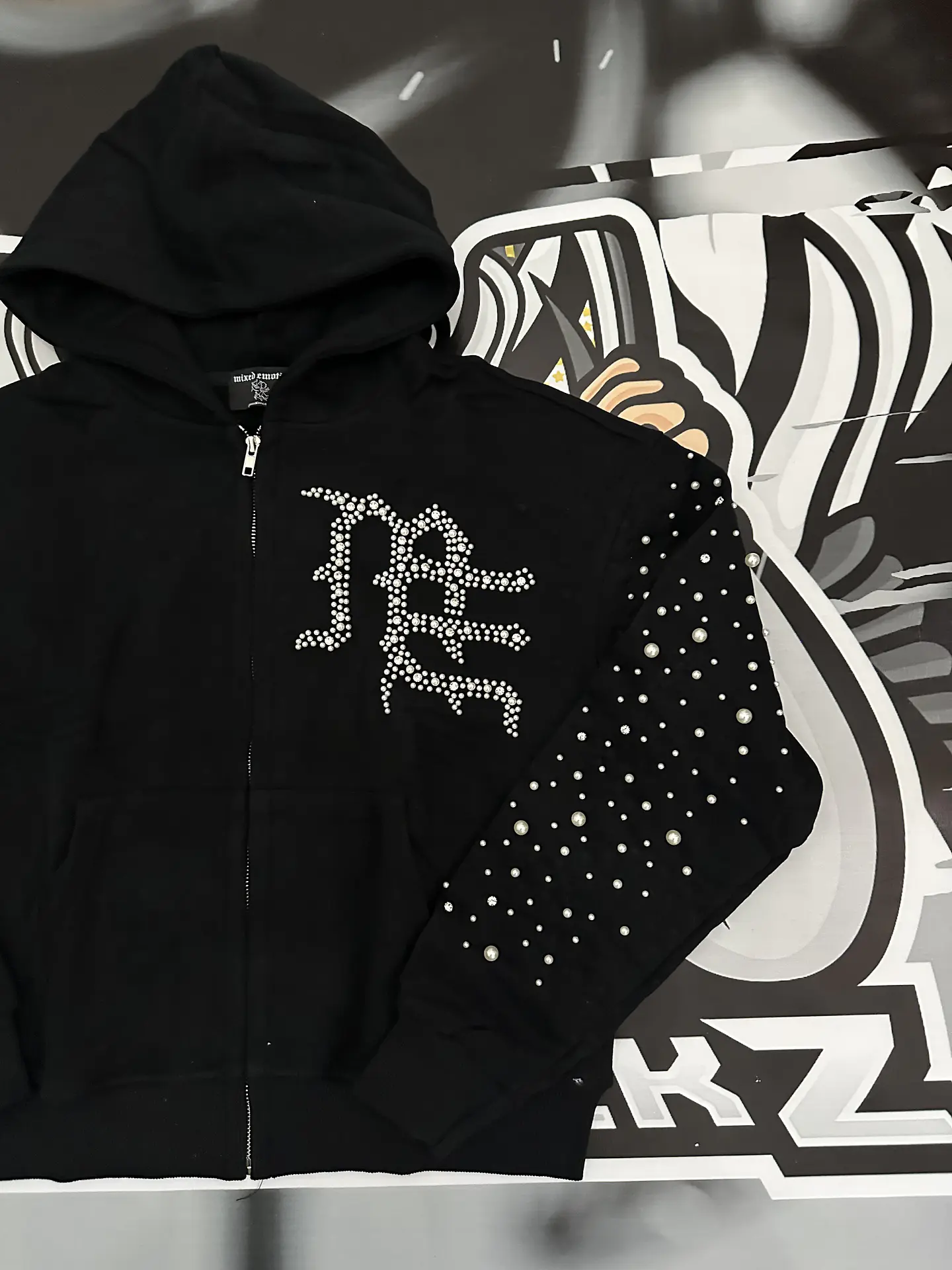 Mixed Emotion Conjunto Black ‘Pearl’ - Hoodie + pants 11