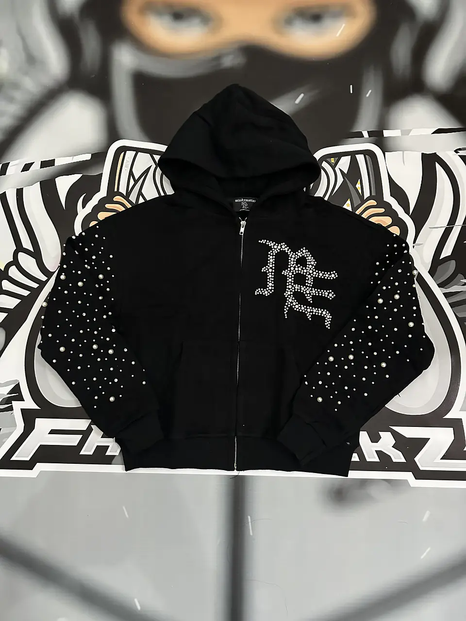Mixed Emotion Conjunto Black ‘Pearl’ - Hoodie + pants 2