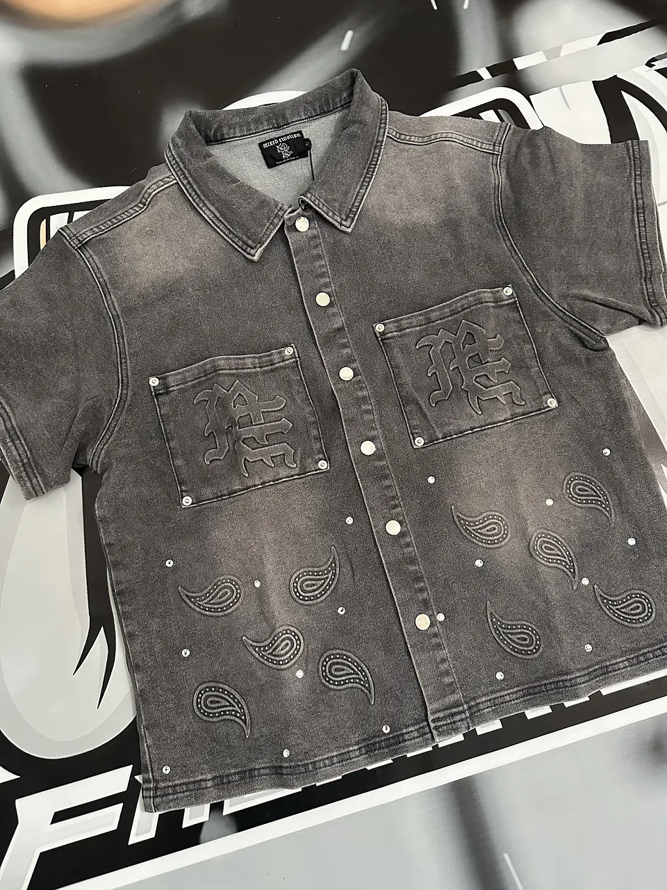 Mixed Emotion ‘Paisley’ grey Shirt 2