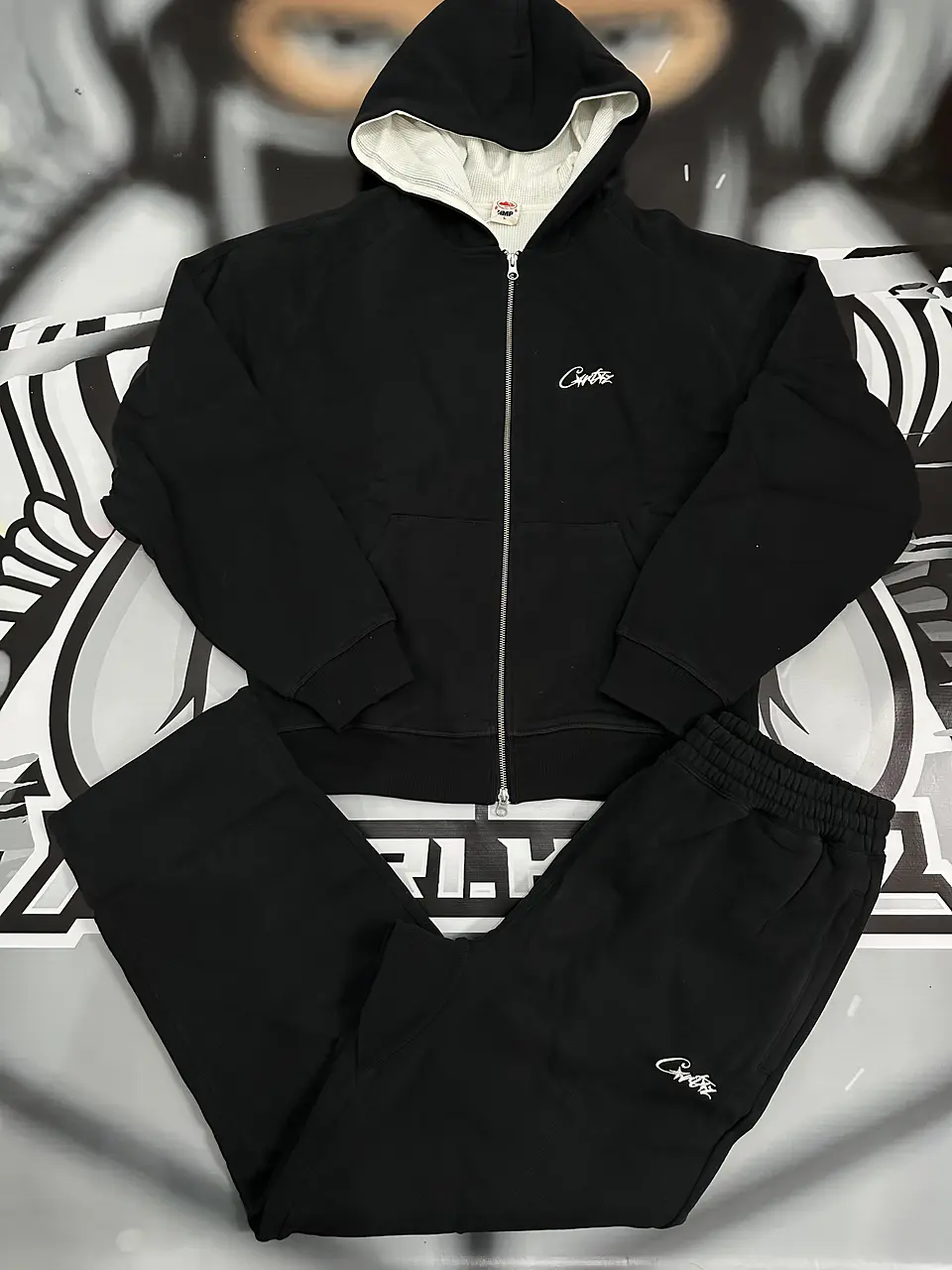 Corteiz Conjunto HMP Thermal black 1