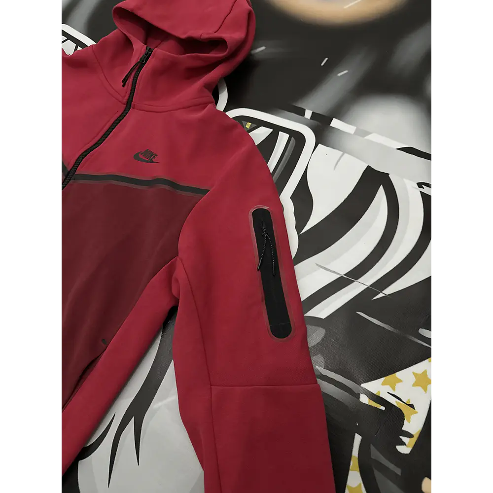 Nike Tech Full Zip - red wine USED
