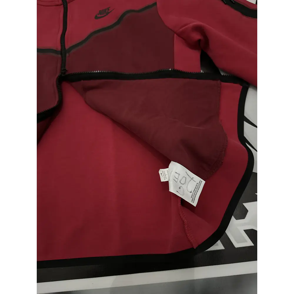 Nike Tech Full Zip - red wine USED