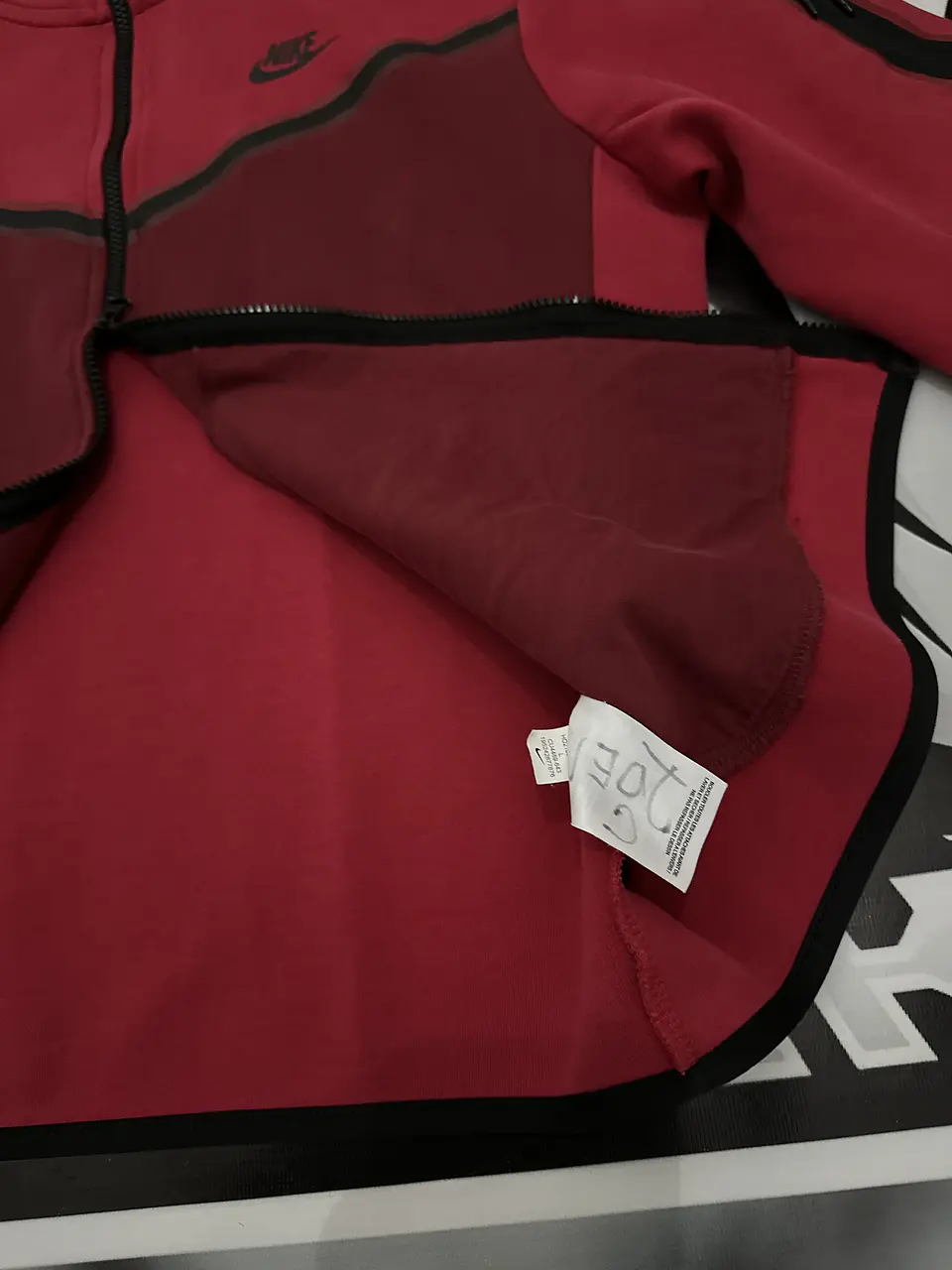 Nike Tech Full Zip - red wine USED 6