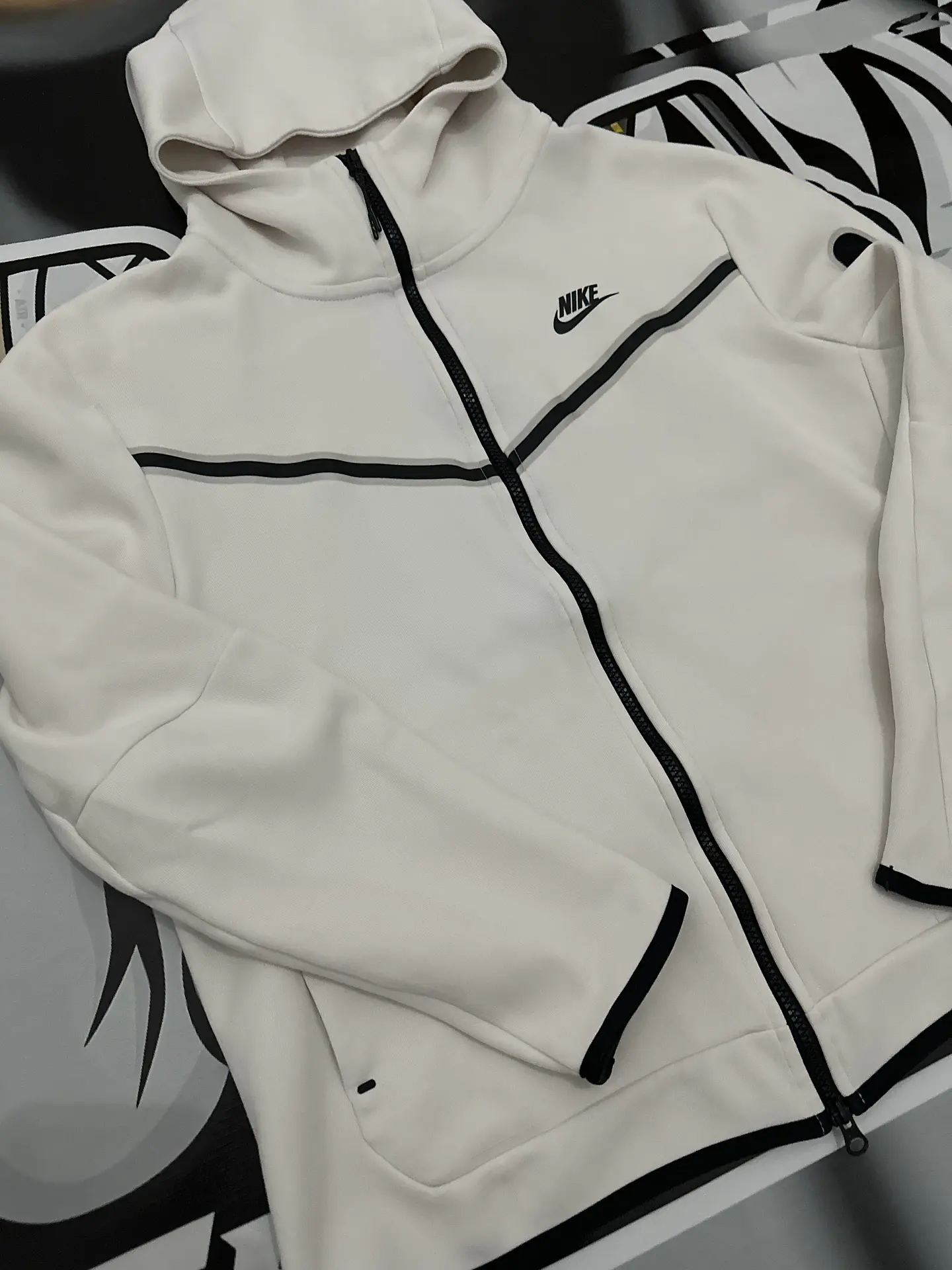 Nike Tech Full Zip - White USED 2