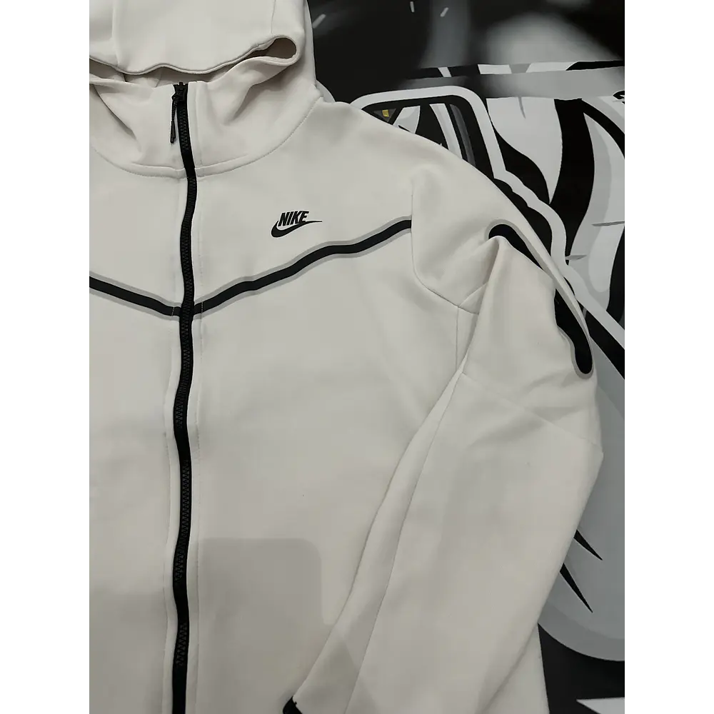 Nike Tech Full Zip - White USED
