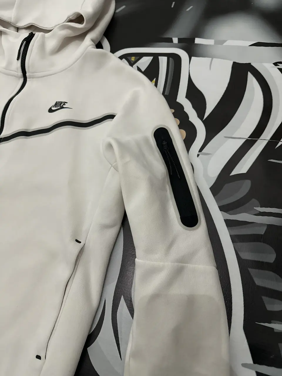 Nike Tech Full Zip - White USED 6