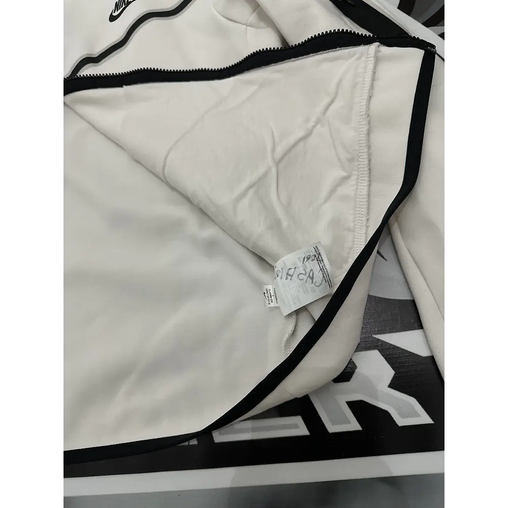 Nike Tech Full Zip - White USED
