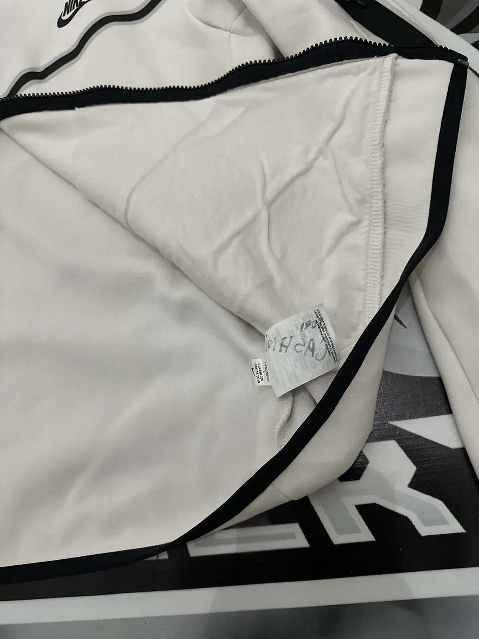 Nike Tech Full Zip - White USED 7