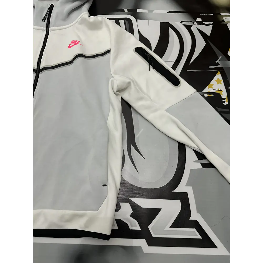 Nike Tech Full Zip - White/Pink and grey USED