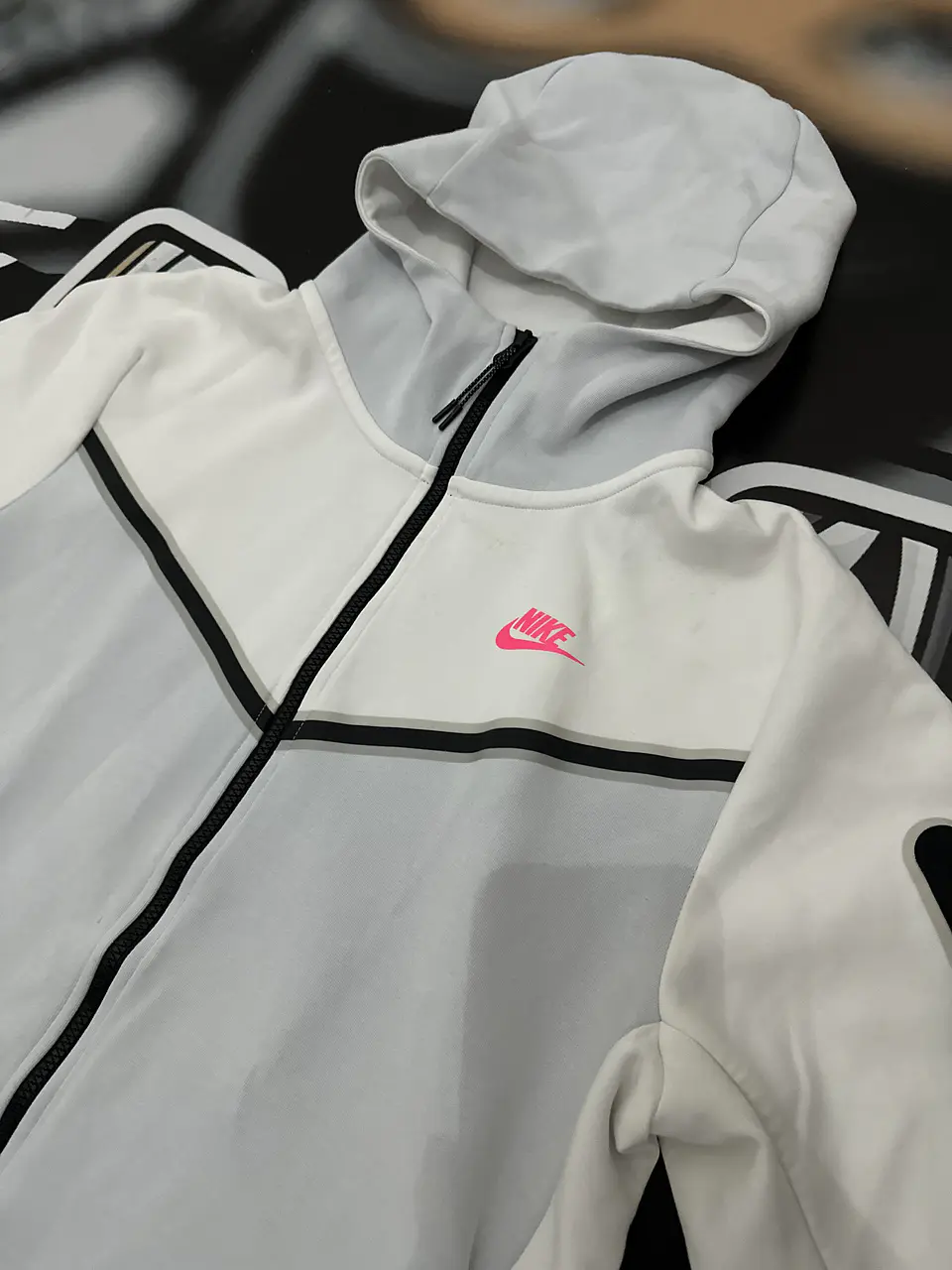 Nike Tech Full Zip - White/Pink and grey USED 5