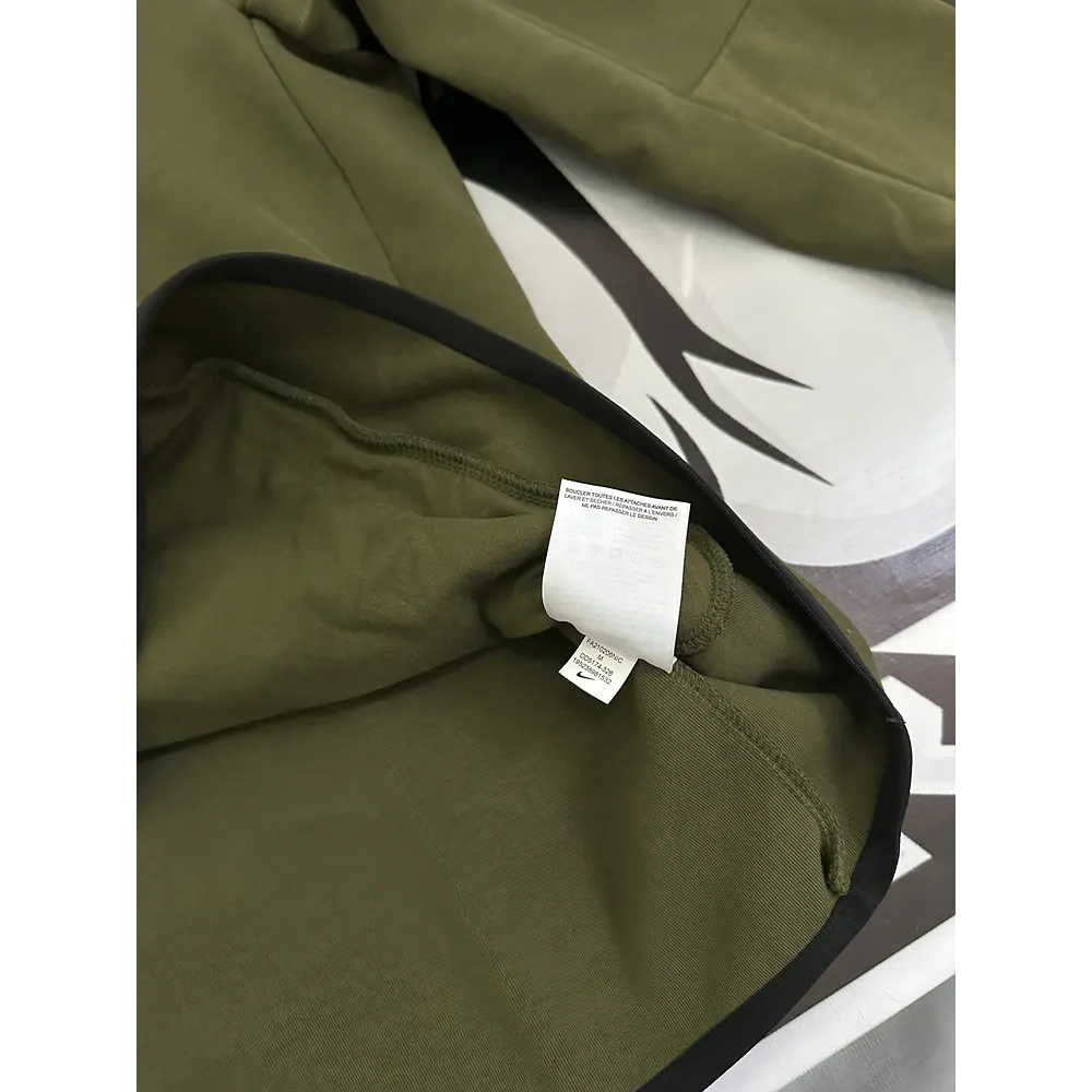 Nike Sportswear Tech Fleece Pullover Hoodie - Olive/Black x GatoradeUSED