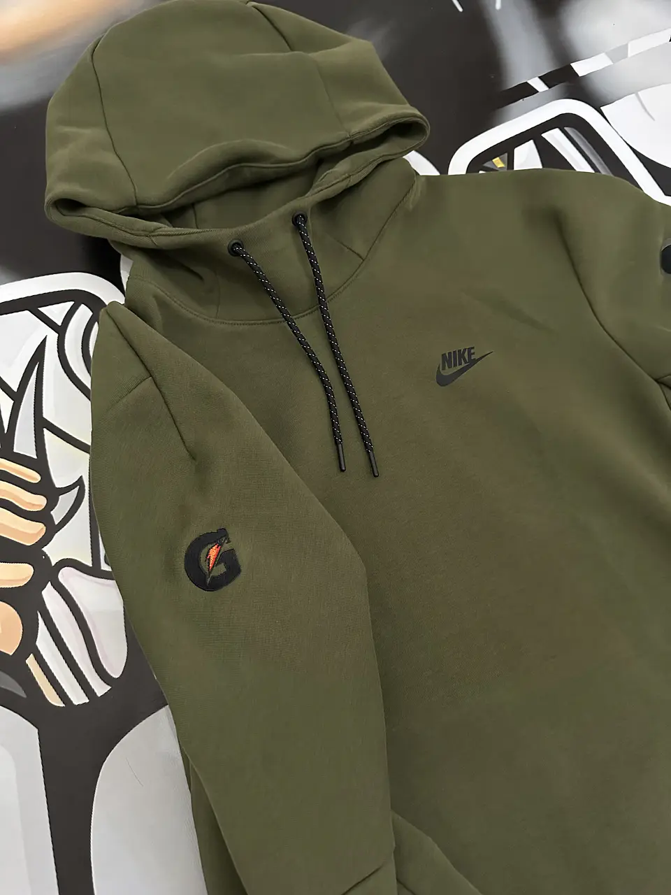 Nike Sportswear Tech Fleece Pullover Hoodie - Olive/Black x GatoradeUSED 2