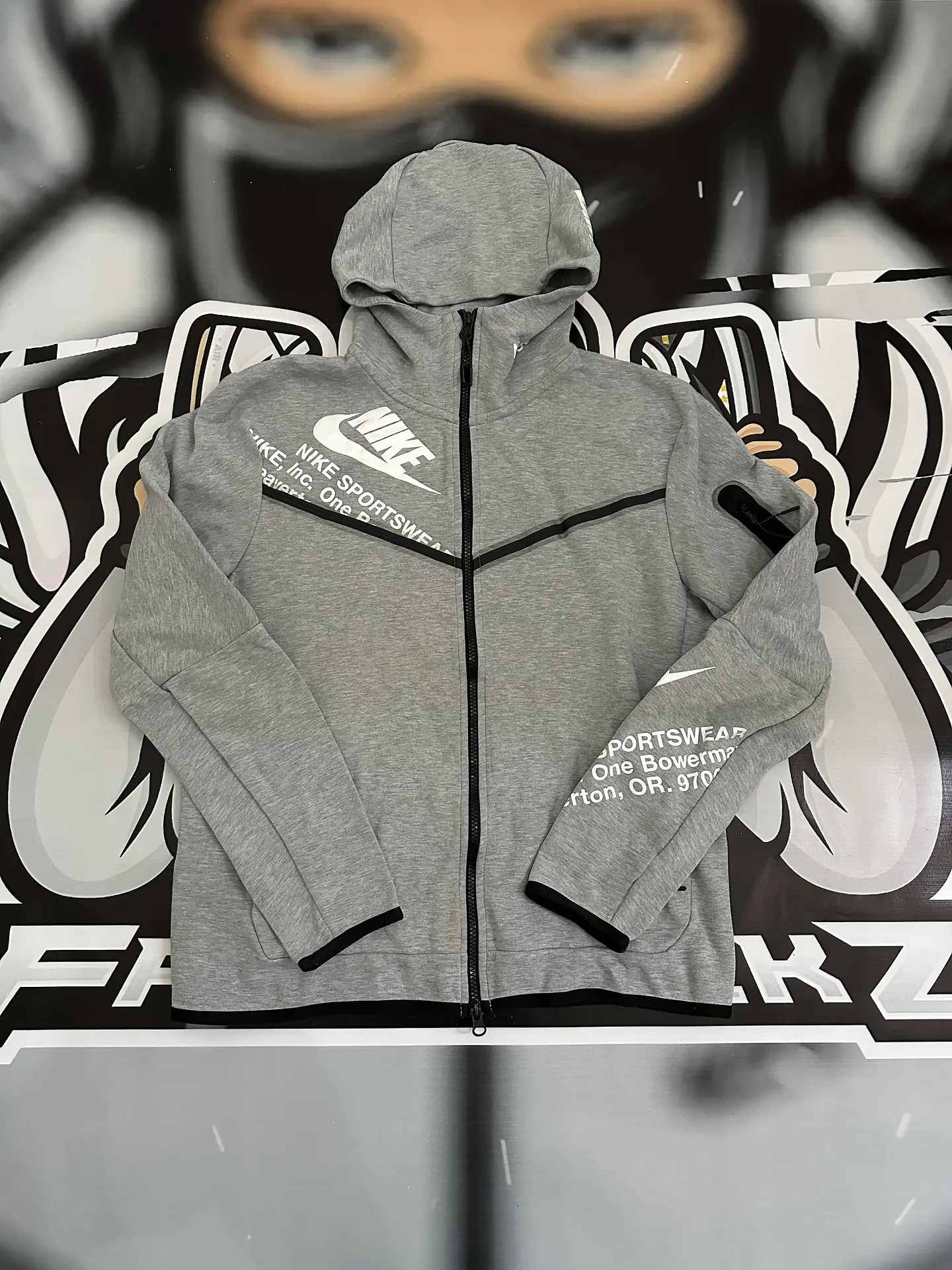 Nike Sportswear Tech Fleece Graphic Full-Zip Hoodie - Grey USED 1