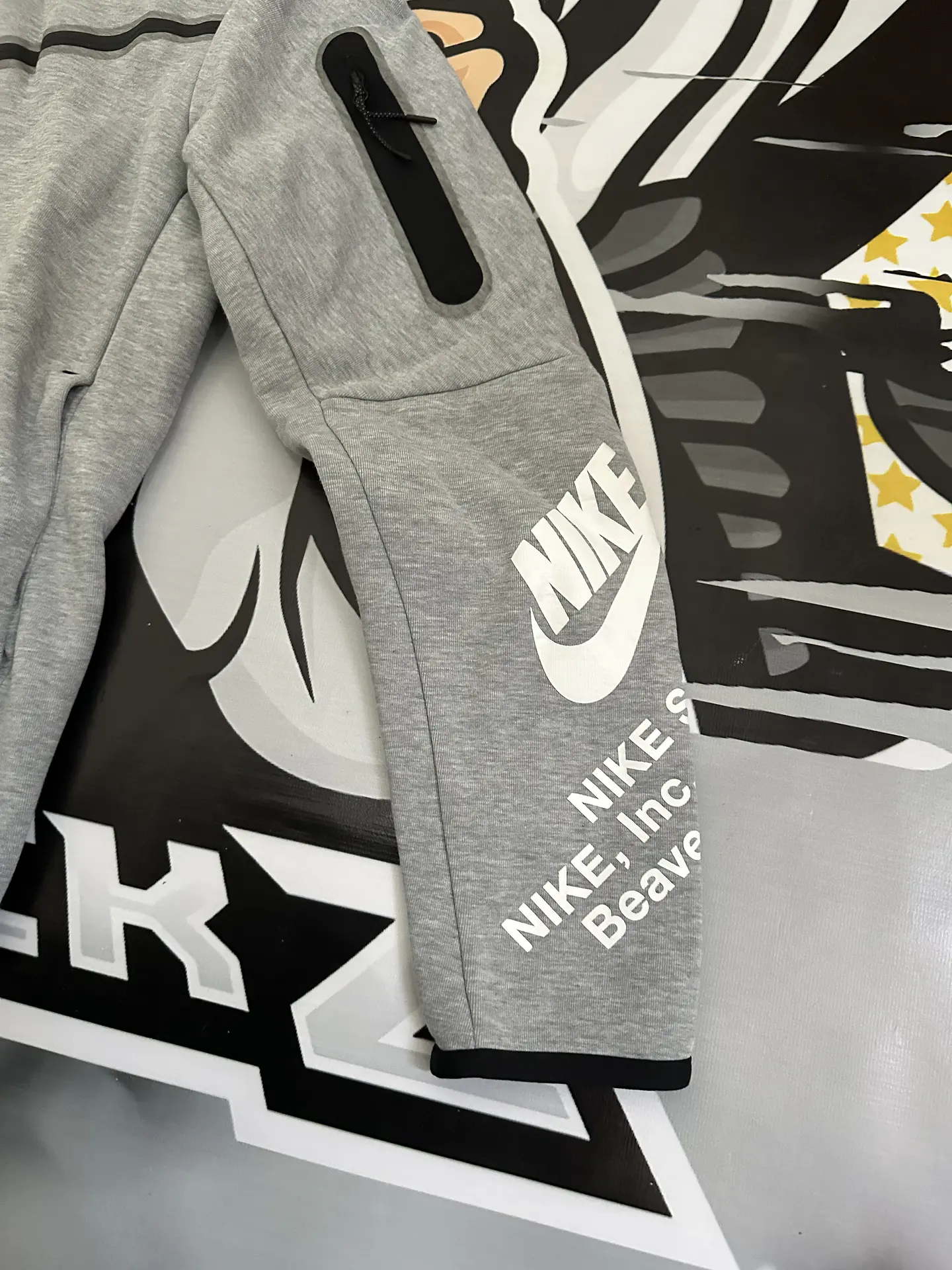 Nike Sportswear Tech Fleece Graphic Full-Zip Hoodie - Grey USED 9