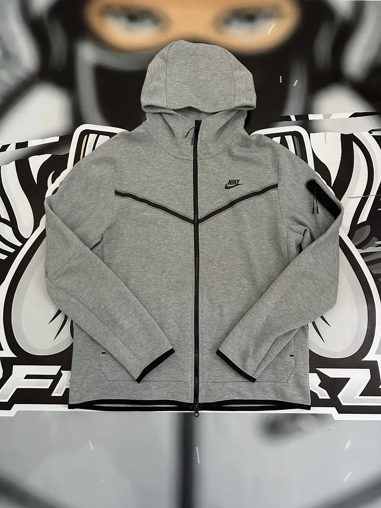 Nike Sportswear Tech Fleece Full-Zip Hoodie - Dark Grey Heather USED 1