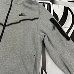 Nike Sportswear Tech Fleece Full-Zip Hoodie - Dark Grey Heather USED