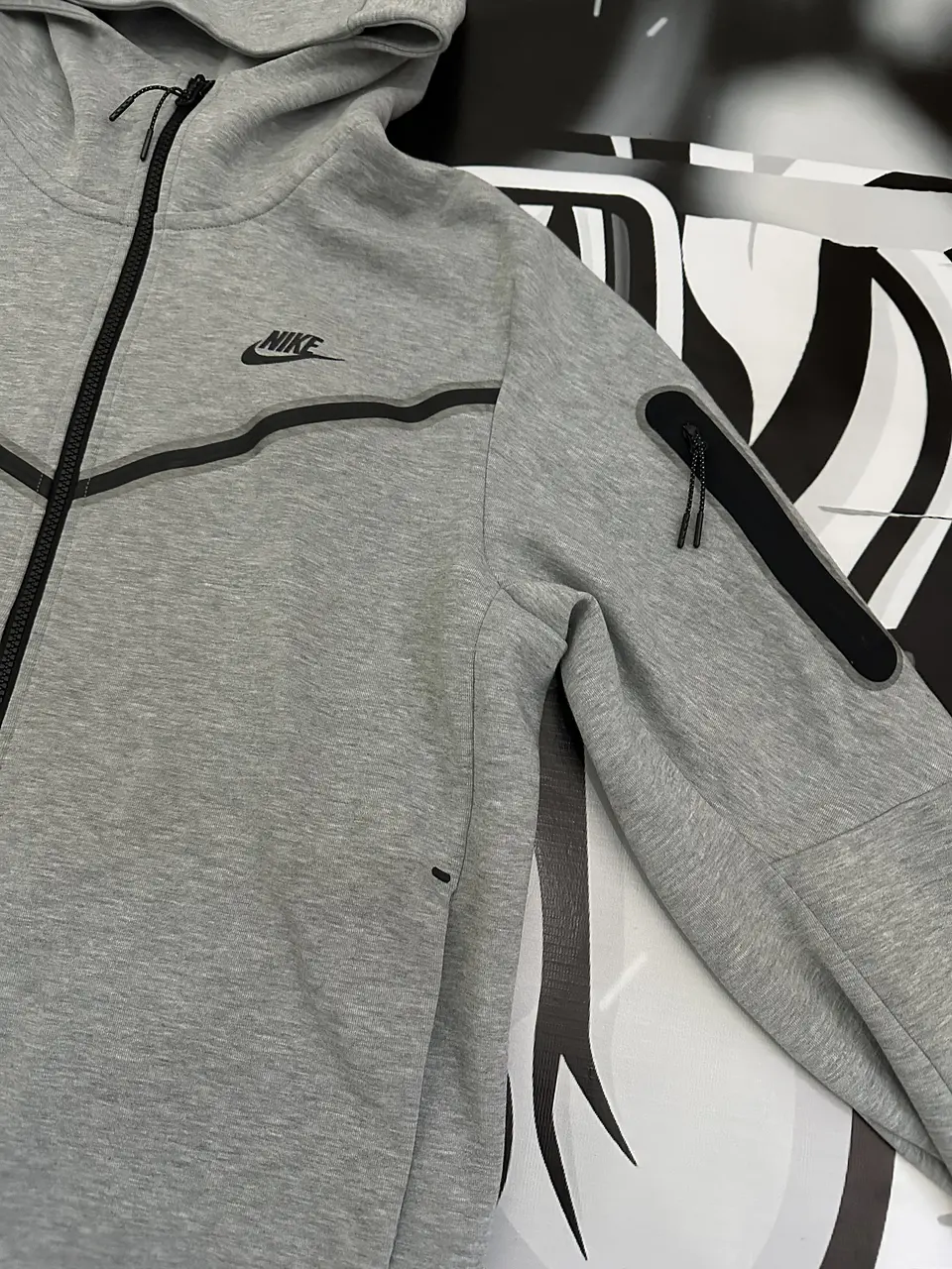 Nike Sportswear Tech Fleece Full-Zip Hoodie - Dark Grey Heather USED 4