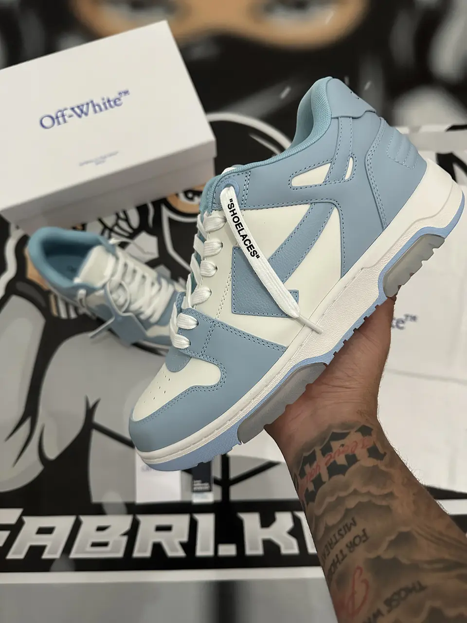 Off white - White and Blue / Out Of Office 8