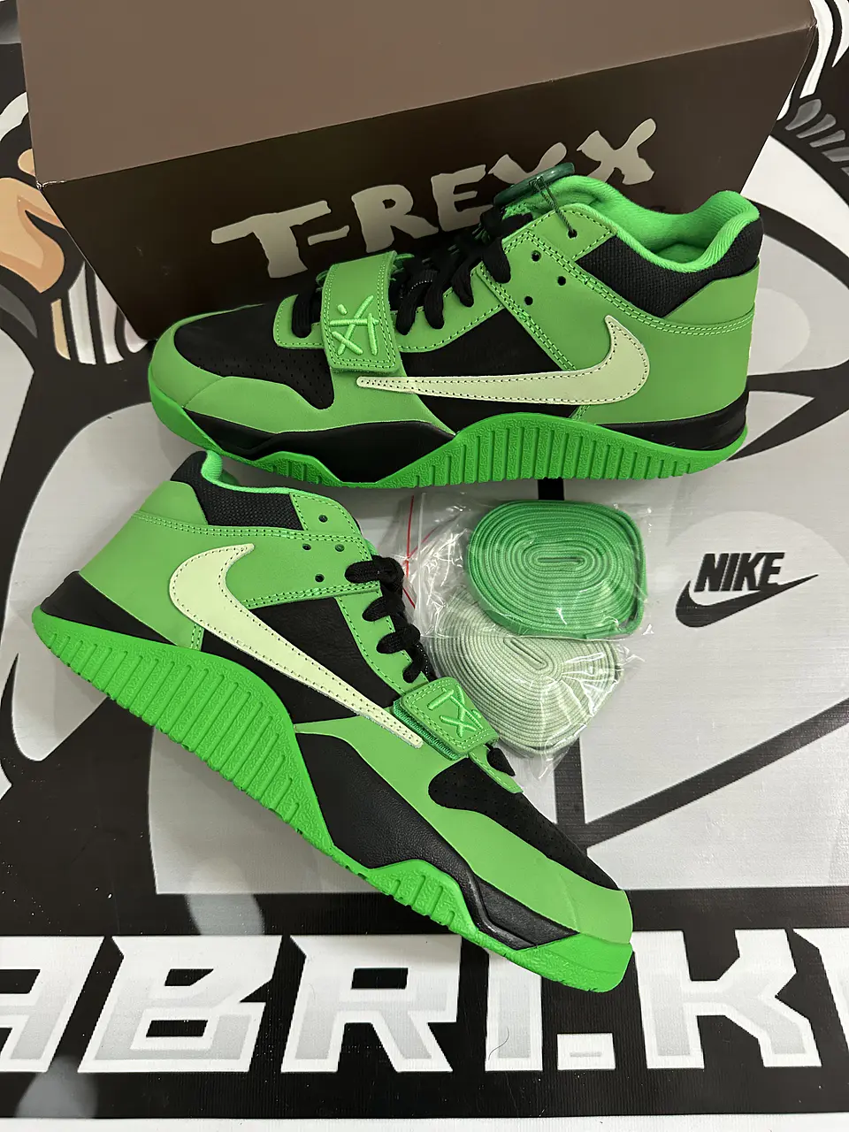 Jordan CJ1 T-Rexx Travis scott Green Spark  6