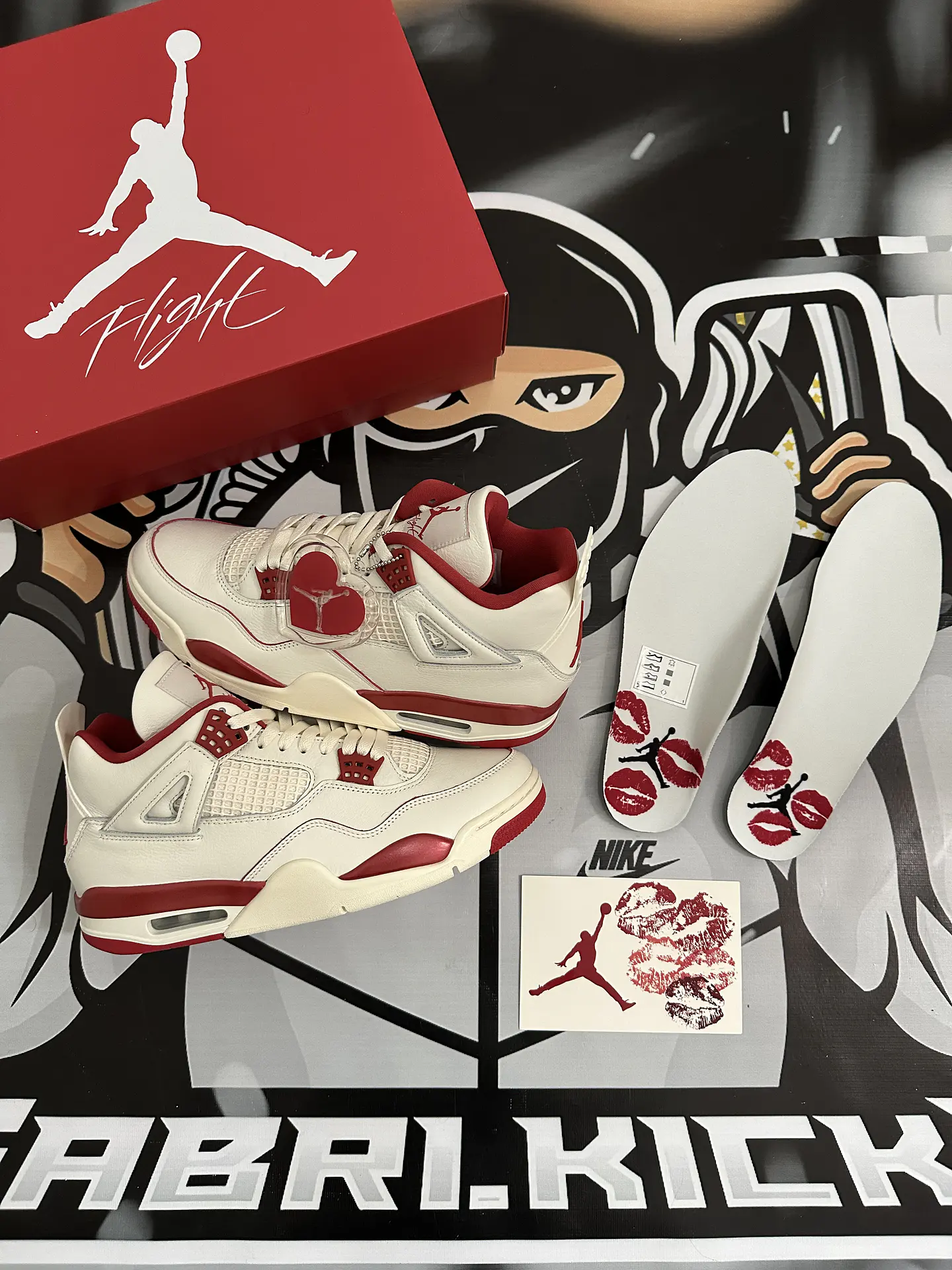 Air Jordan retro 4 Valentine Day (Wmn’S) 6