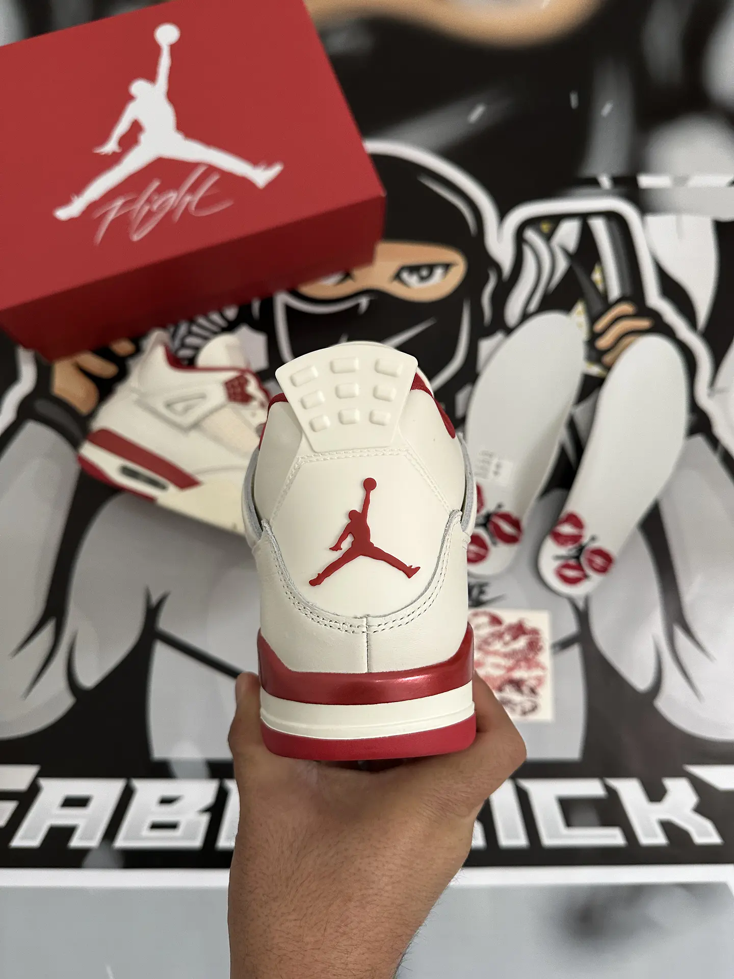 Air Jordan retro 4 Valentine Day (Wmn’S) 10