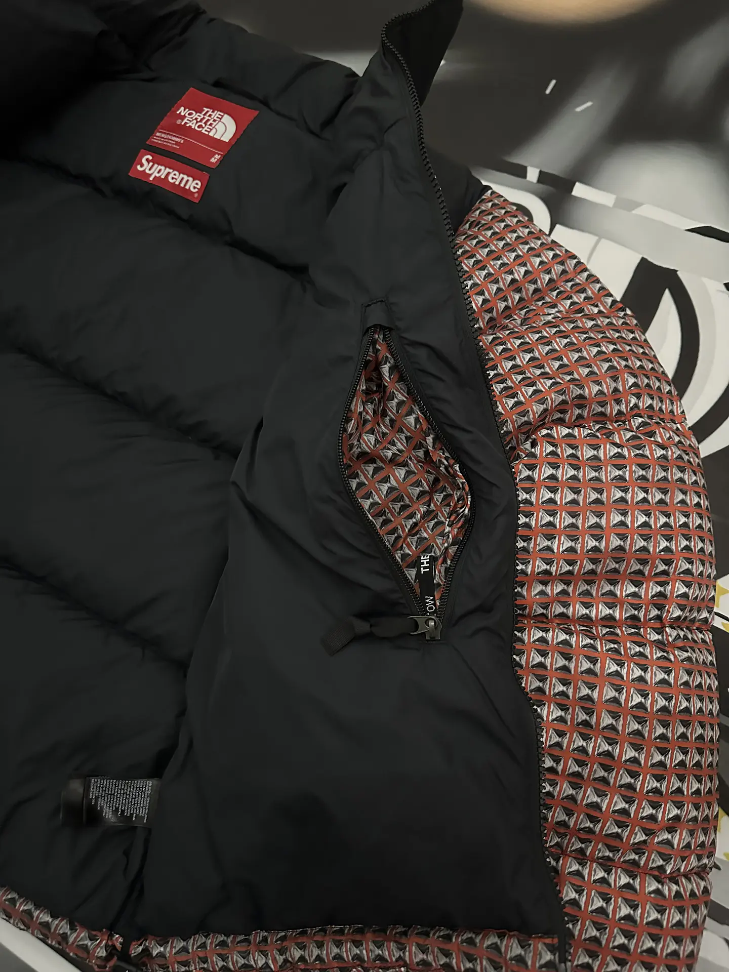 Supreme The north Face Nuptse Jacket Red  4