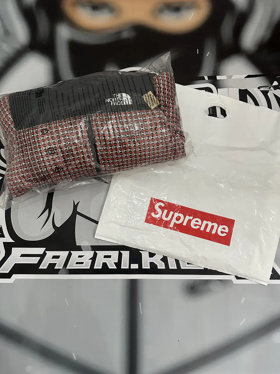 Supreme The north Face Nuptse Jacket Red  10