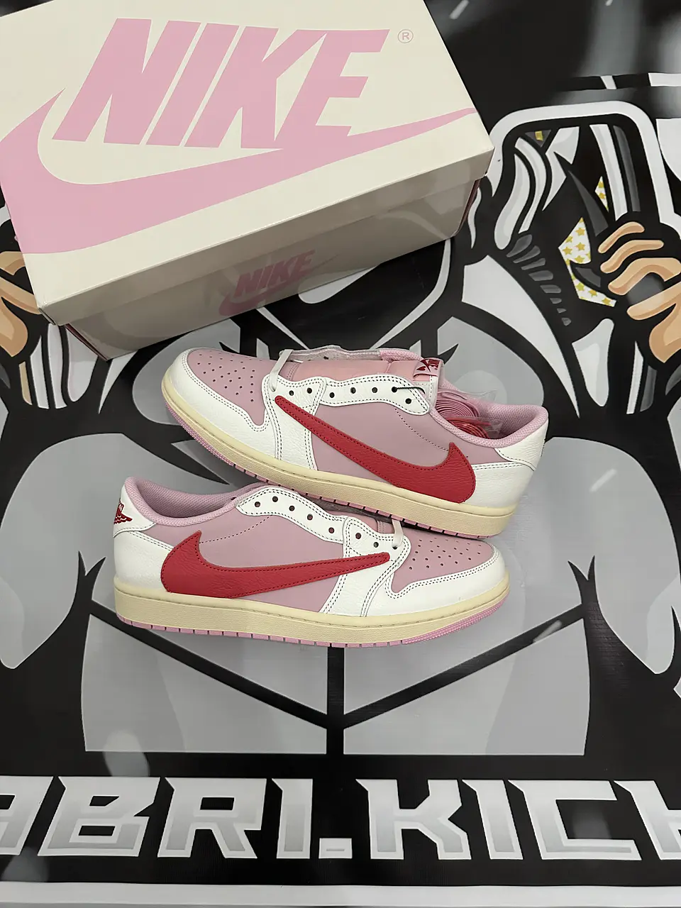AIR JORDAN 1 LOW TRAVIS SCOTT - TROPICAL PINK  3