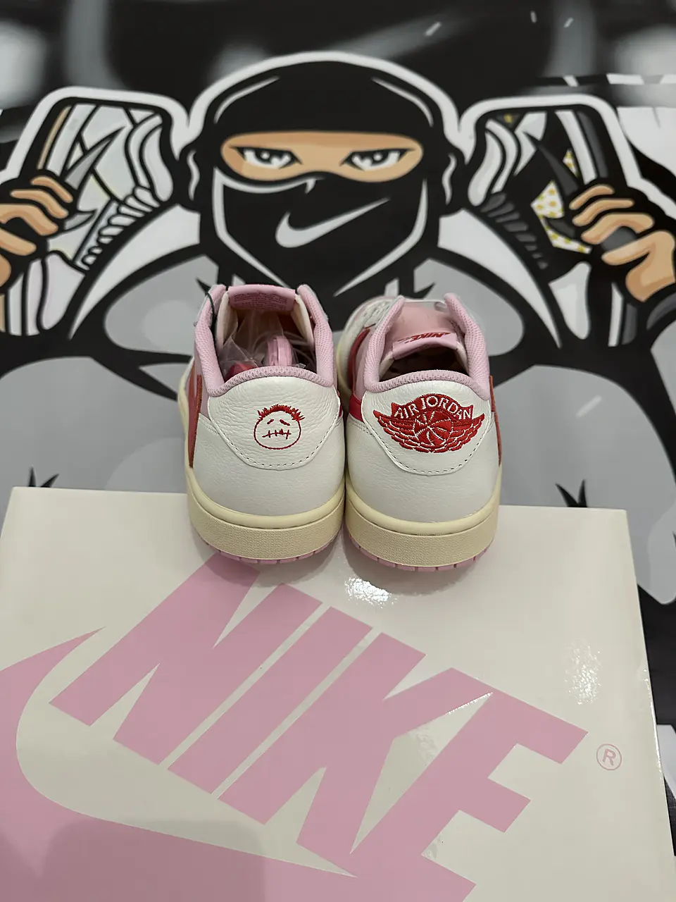 AIR JORDAN 1 LOW TRAVIS SCOTT - TROPICAL PINK  4