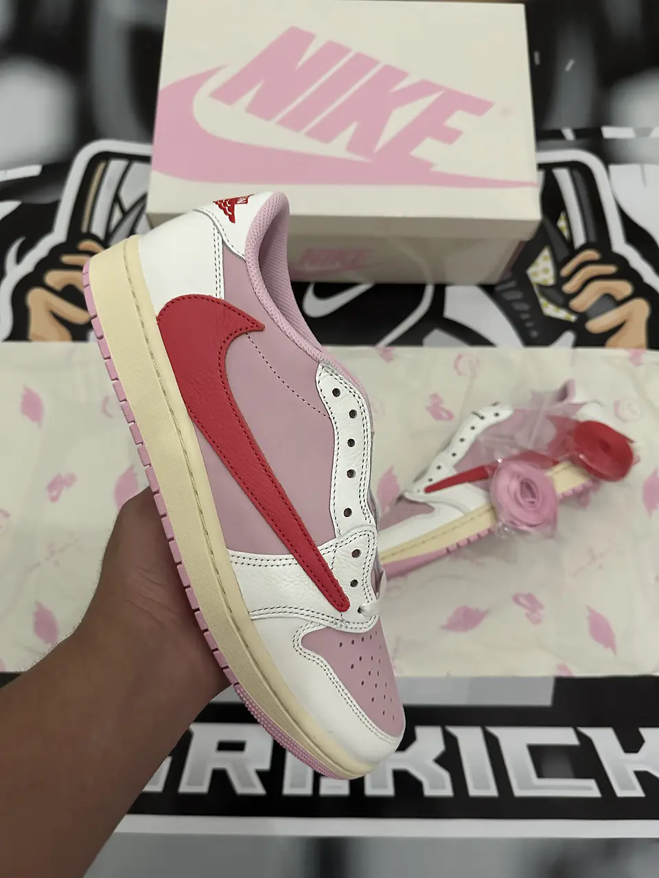 AIR JORDAN 1 LOW TRAVIS SCOTT - TROPICAL PINK  7