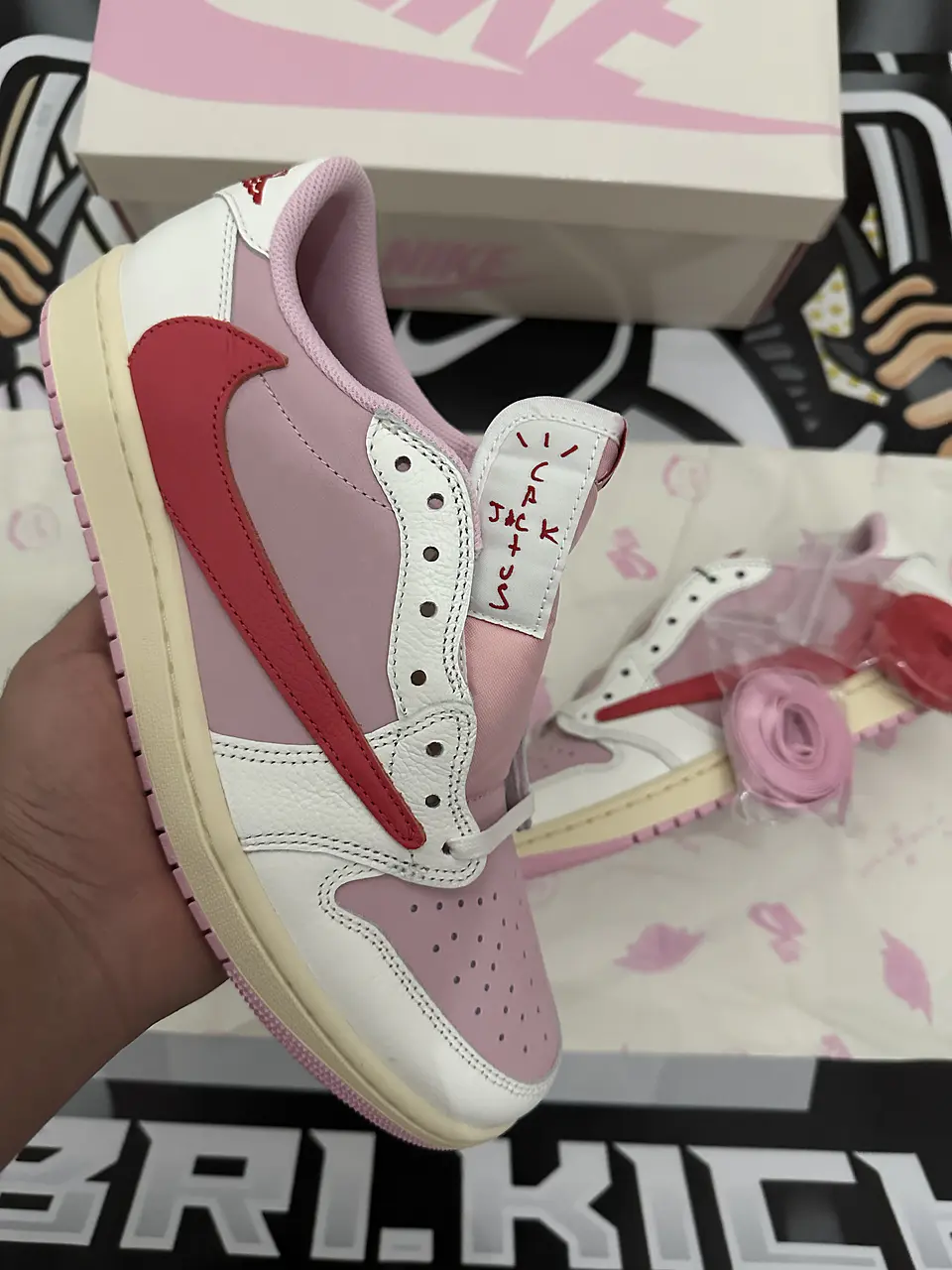 AIR JORDAN 1 LOW TRAVIS SCOTT - TROPICAL PINK  8
