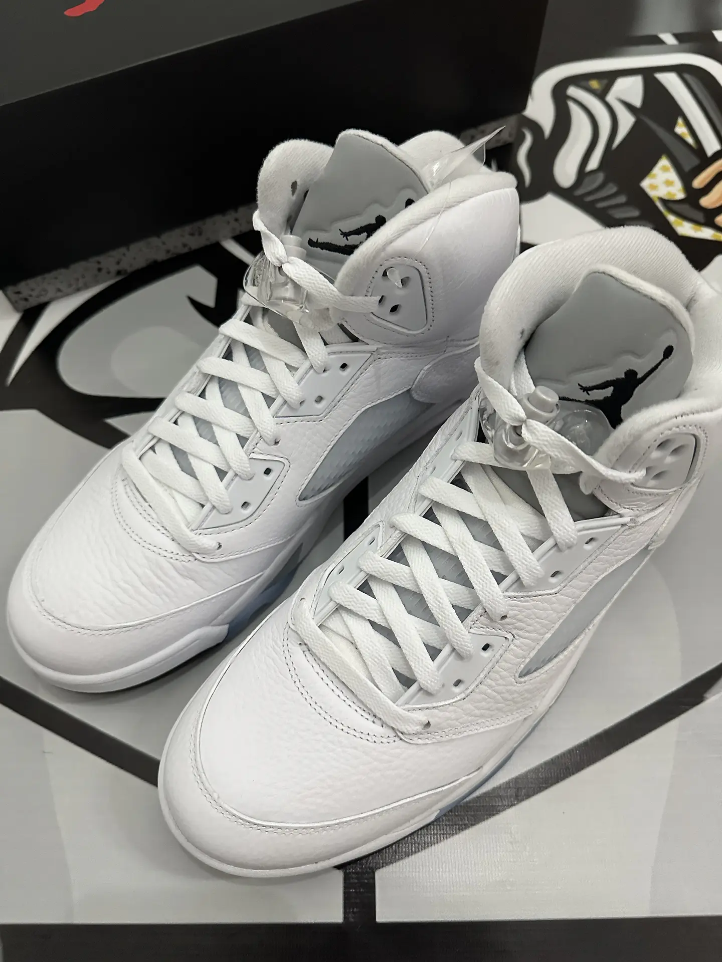 Air Jordan retro 5 White metalic  2