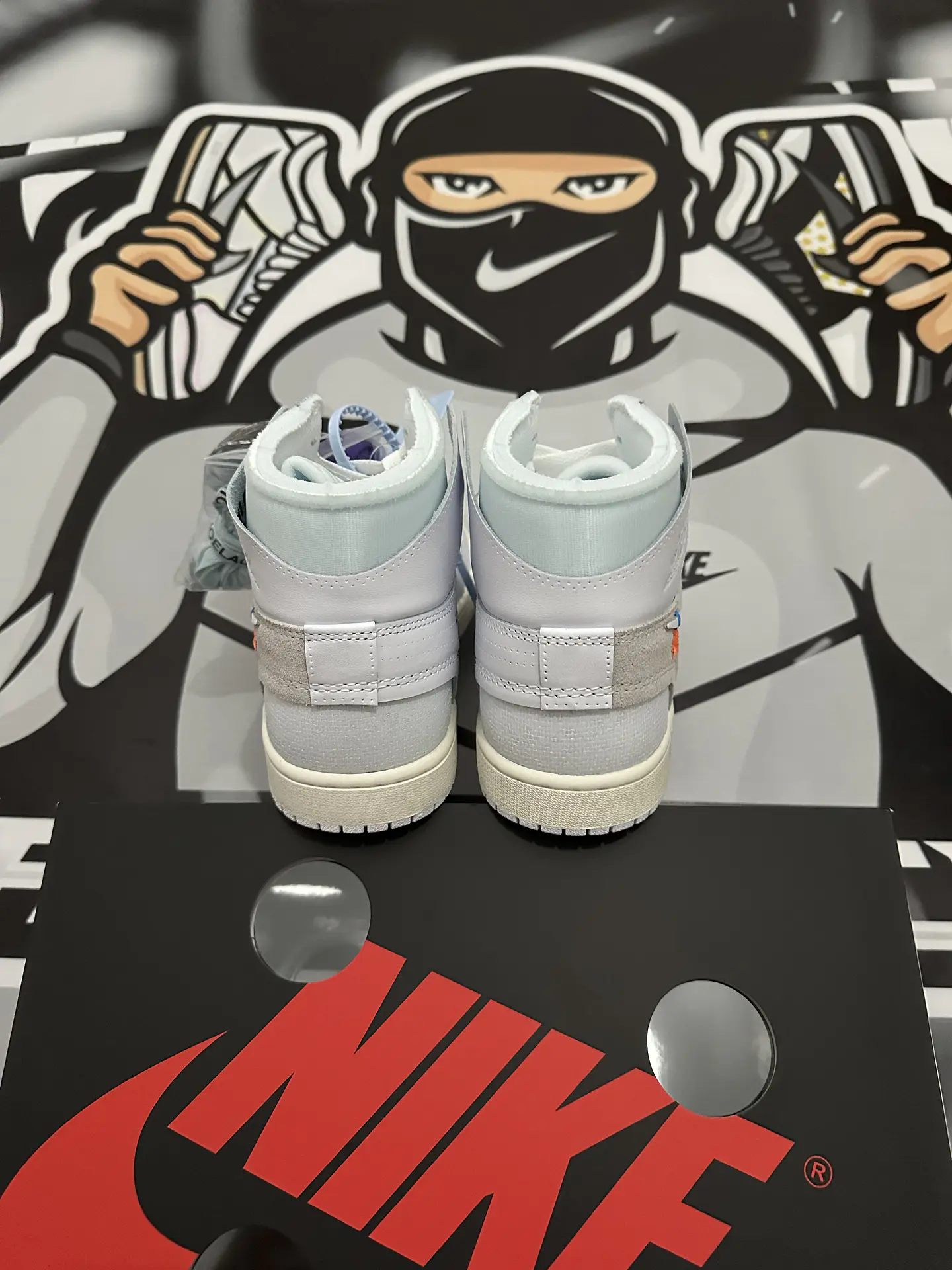 Jordan 1 Retro High OG x Virgil Abloh Archive ‘Alaska’  4