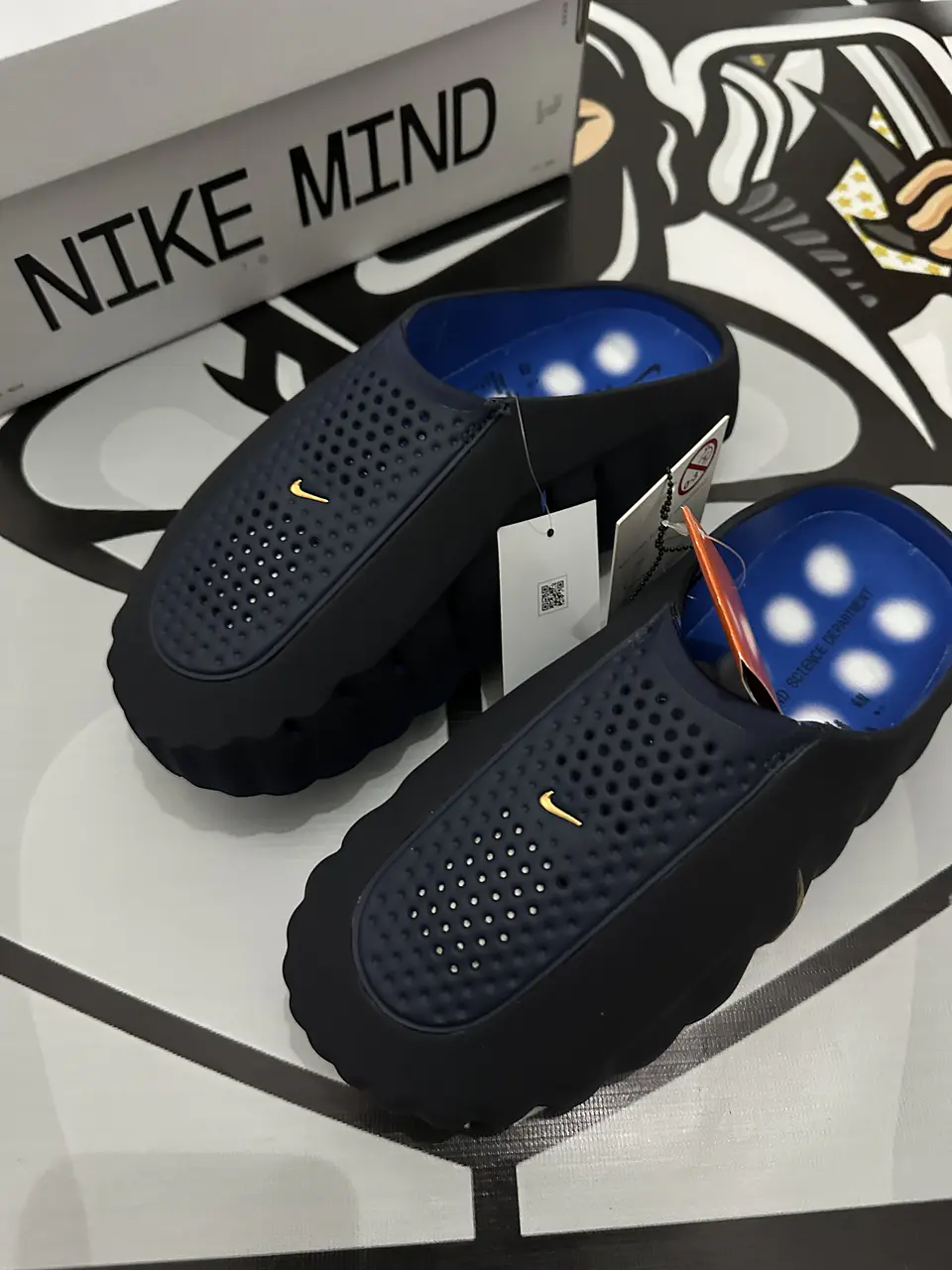 Nike Mind 001 Black Blue royal  2