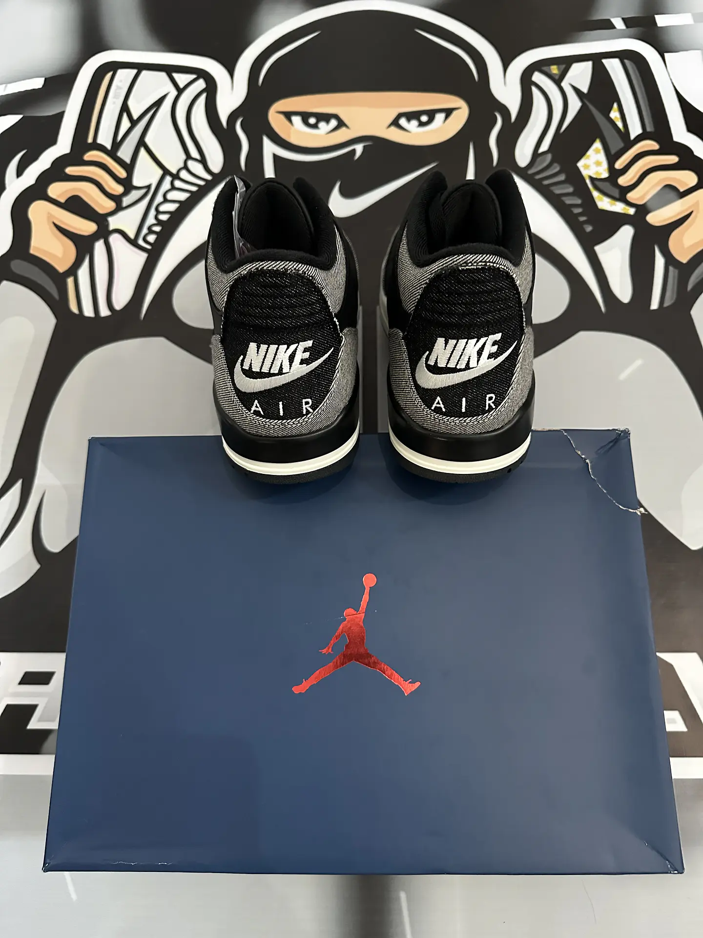 Air Jordan Retro 3 x @levis black 4