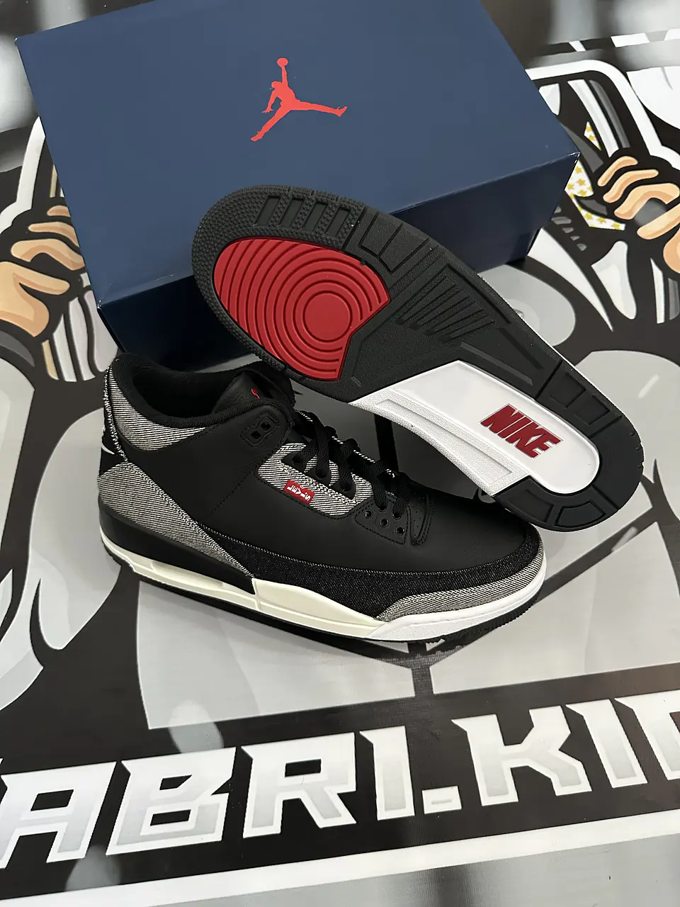 Air Jordan Retro 3 x @levis black 5