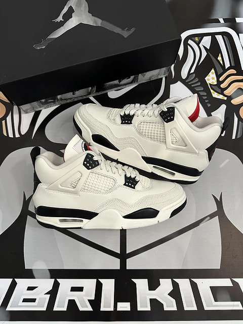 AIR JORDAN RETRO 4 FLIGHT CLUB 