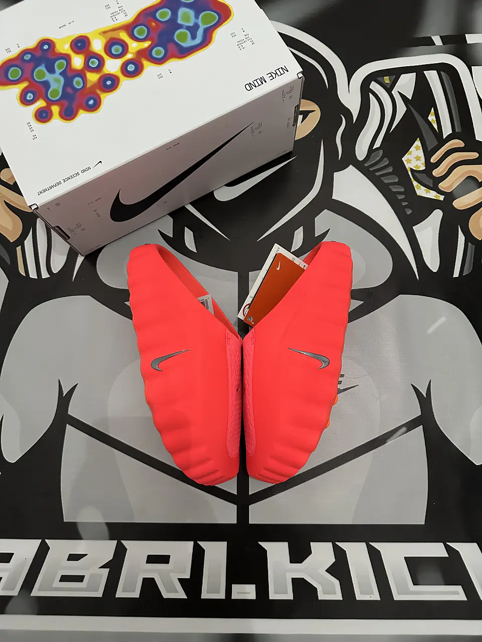 Nike Mind 001 Slide Solar red  1