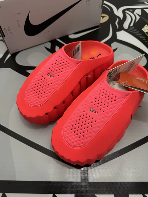 Nike Mind 001 Slide Solar red 