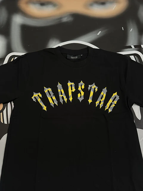 Camiseta trapstar x central cee - black