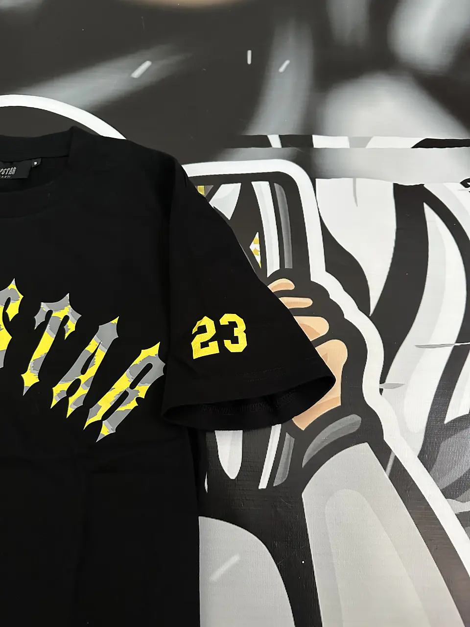 Camiseta trapstar x central cee - black 3