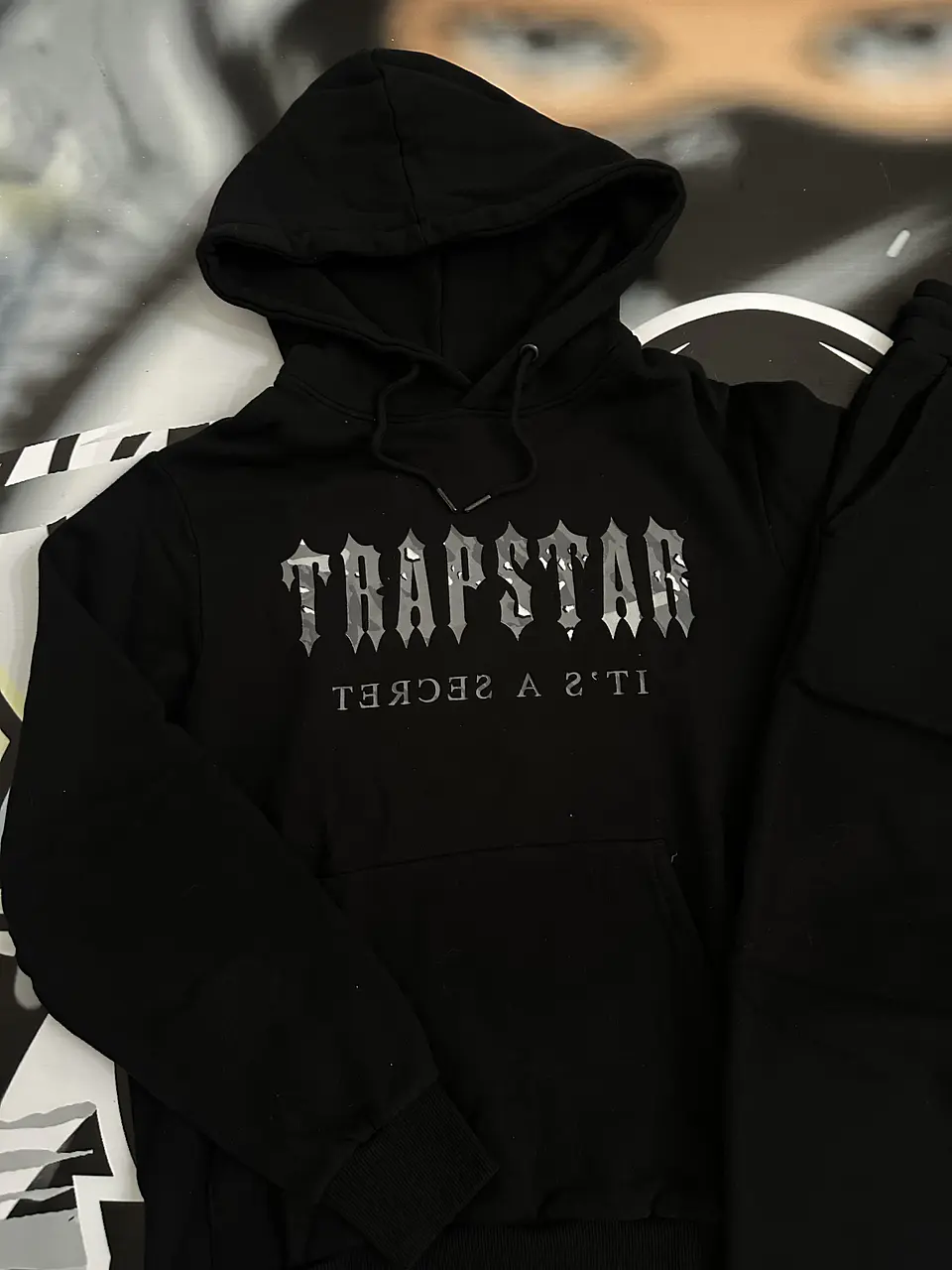 Trucksuit Trapstar Camo logo -  black 3
