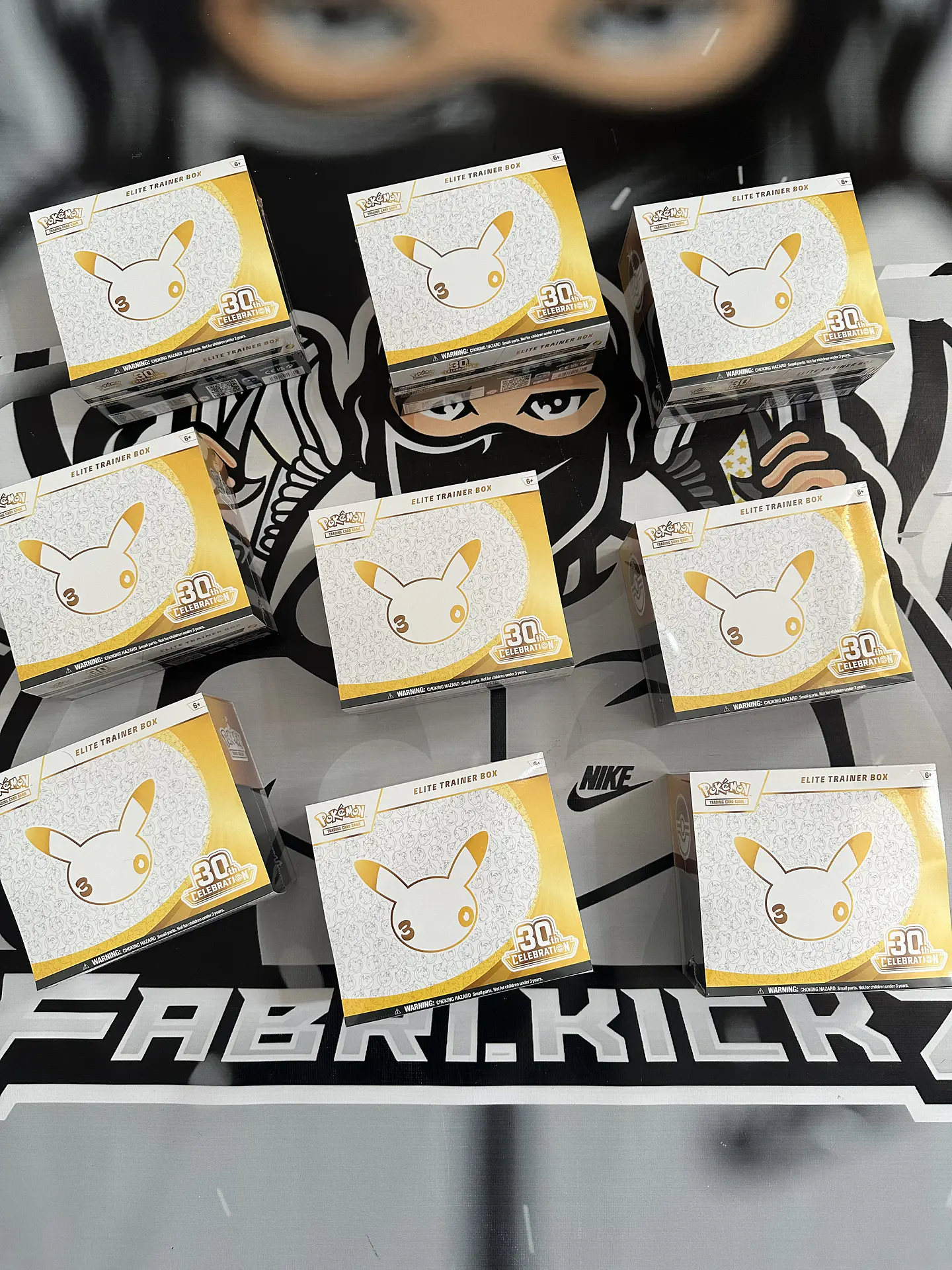 Pokémon TCG: 30th Celebration Elite Trainer Box INGLES 4