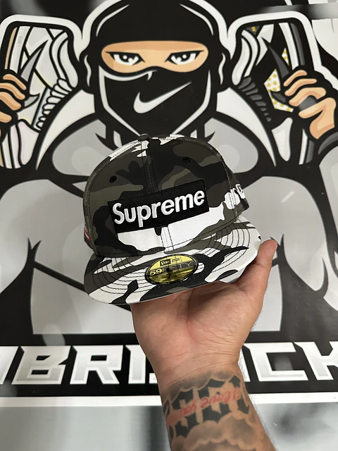 Supreme Shop Box Logo New Era 59Fifty Fitted Hat - Snow Camo