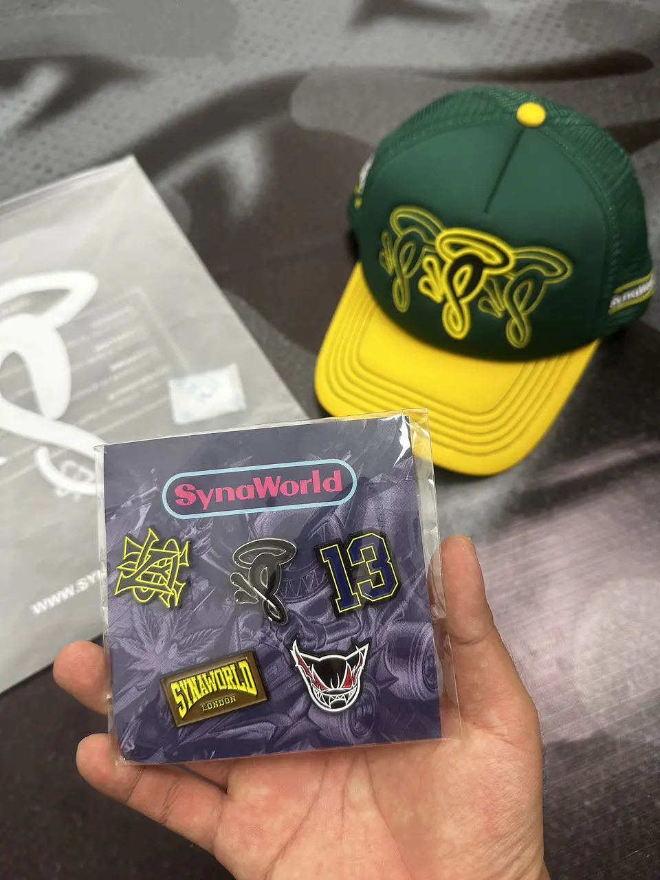Gorro Syna Trucker green and yellow 7