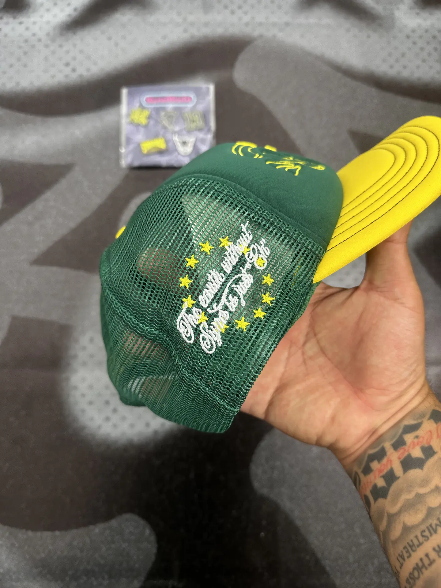 Gorro Syna Trucker green and yellow 5