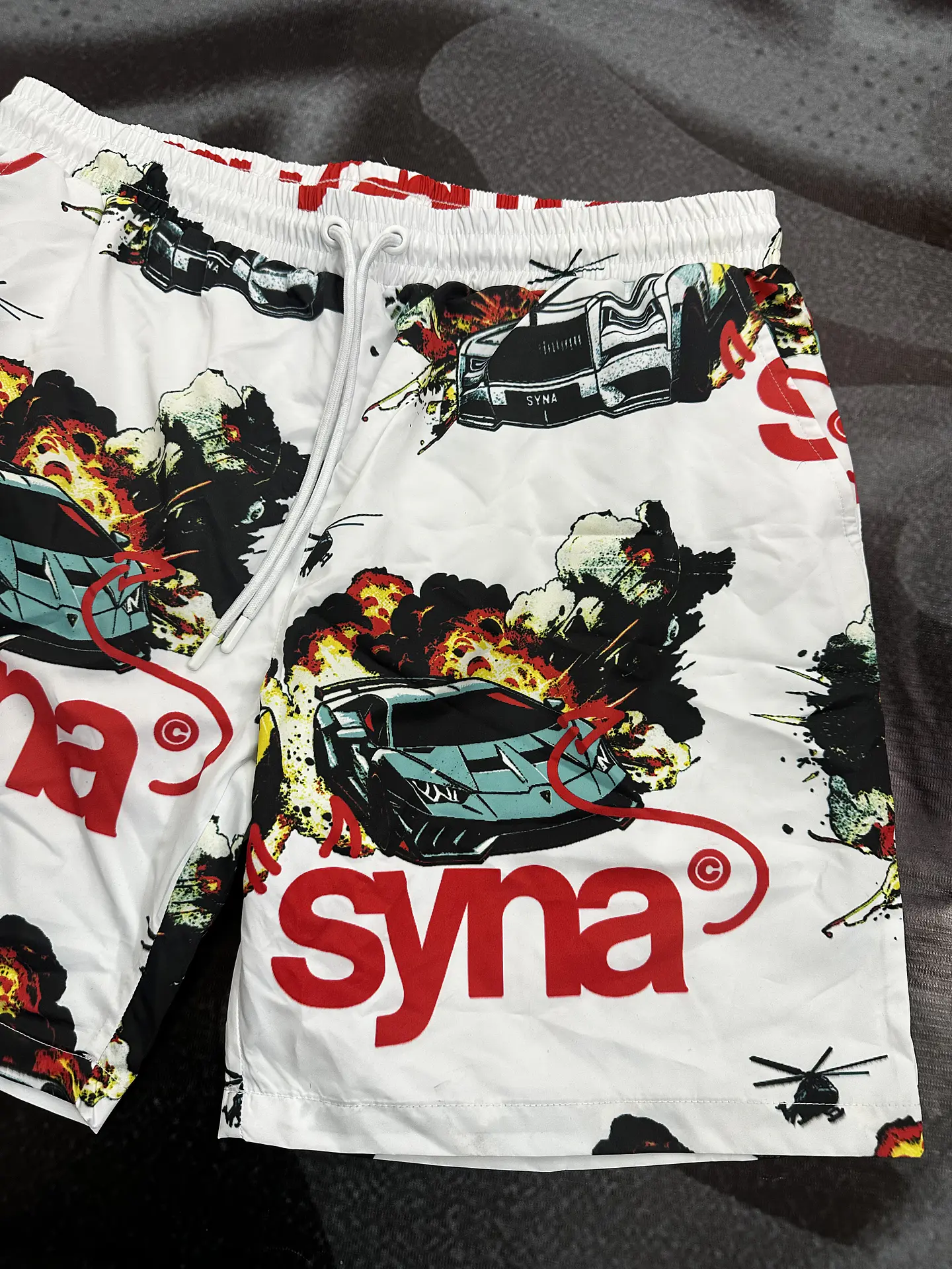 short syna - white burst logo 4